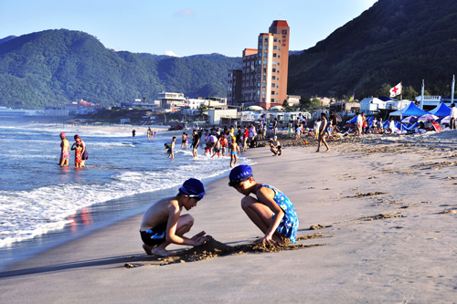 翡翠灣童玩 美燕